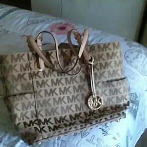 Mk purse